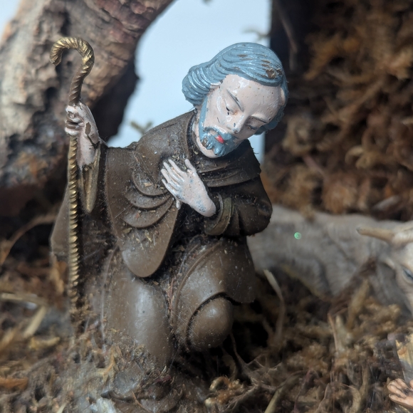 Vintage Italian Nativity Scene with Holy Family Made in Italy - Picture 7 of 15